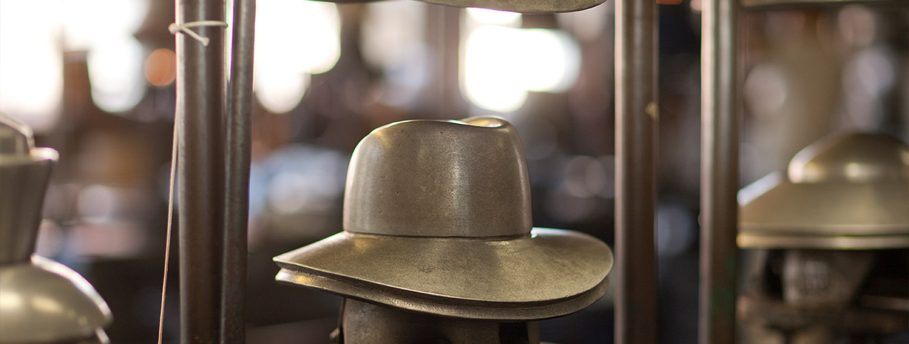Taizhou Goldenway Craft & Hats Co., Ltd.